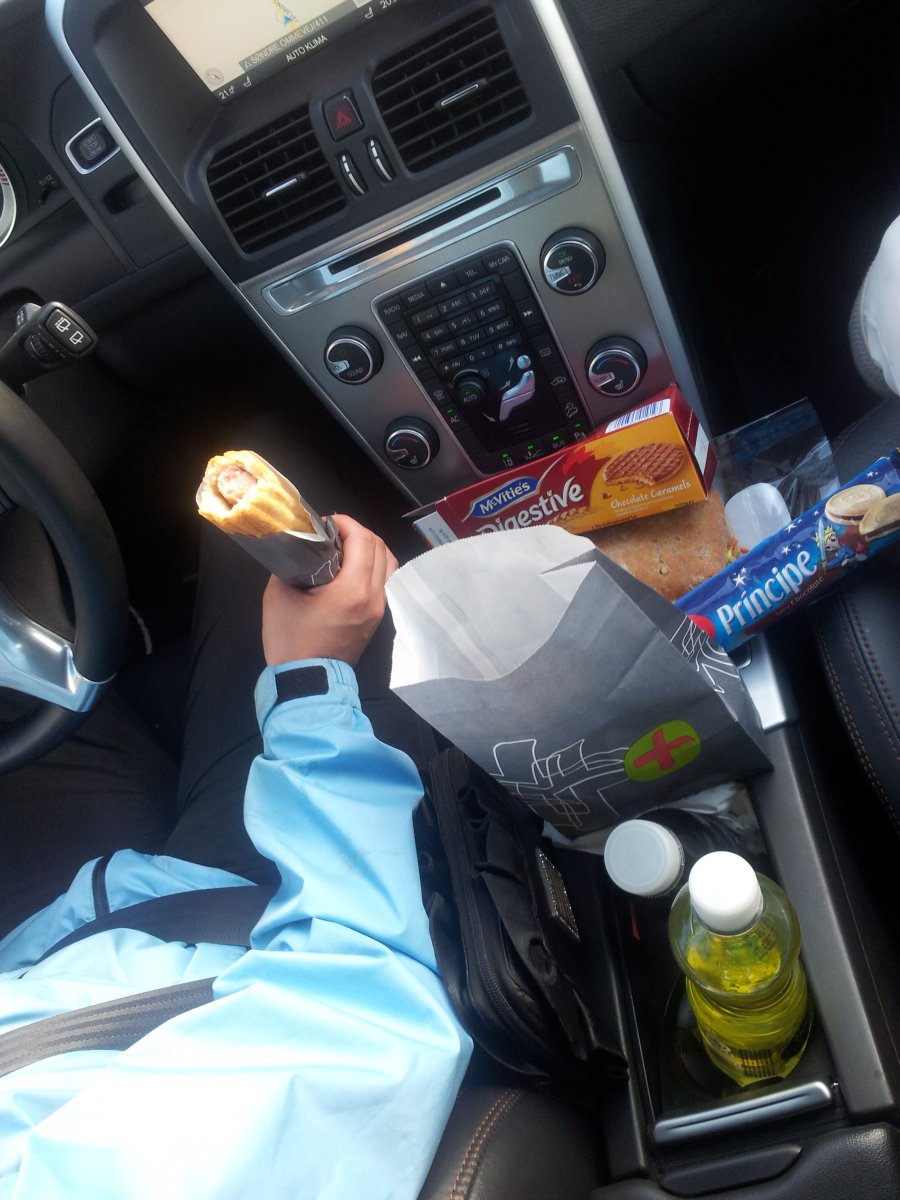 Masser af forsyninger i bilen... Masser af forsyninger i bilen...