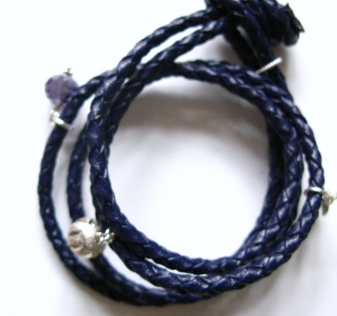 Lilla flettet lderarmbnd
