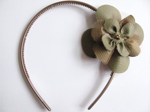 Sart gr�n blomst p� b�jle