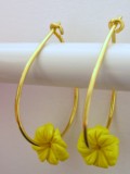 Gul blomst