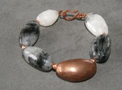 Black an' white copper