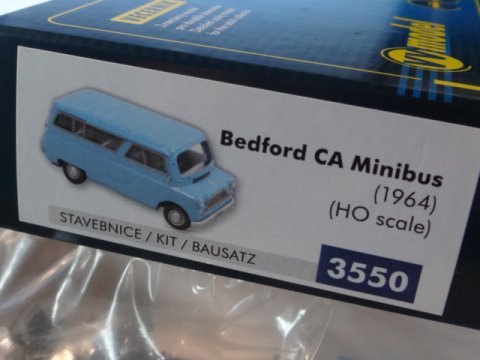 Bedford CA Minibus - byggesæt - 1:87