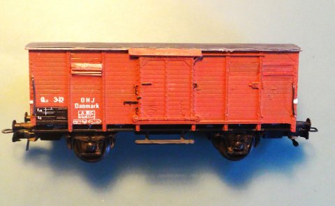 OHJ QH 343, r�dmalet godsvogn