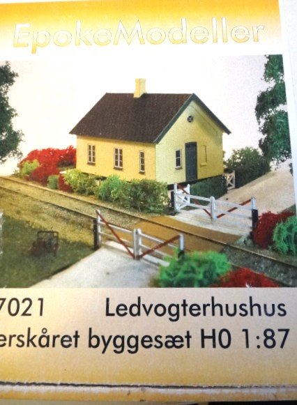 Vogterhus, kartonbygges�t1:87
