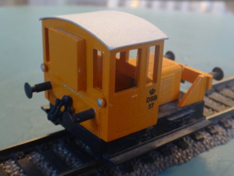 DSB Traktor 57 - Olsen Bandens lille orange ven - dummy-model uden motor