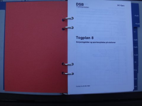 Togplan 8 m.v., DSB-samlebind  ab 3.6. 1984 (ikke komplet)