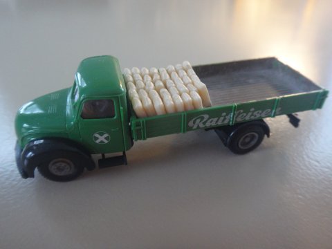 Magirus Raiffeisen-lastvogn med s�kke-patineret