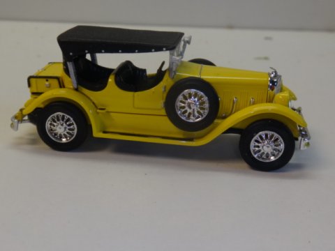 Mercedes 630 K 1927 - meget flot veteranbil i lille vitrine - 1:87