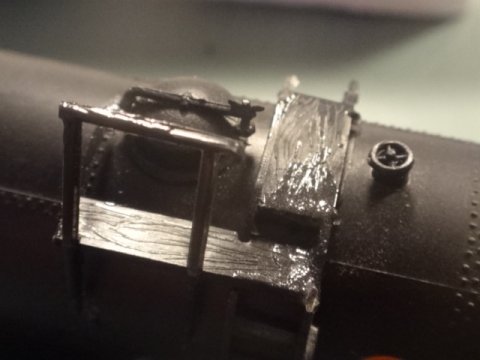 Sort DSB Gulf-tankvogn - let beskadiget