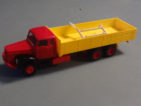 Scania-Vabis lastvogn med stort lad