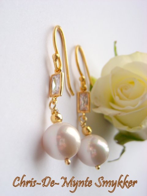 Creme Pearls.