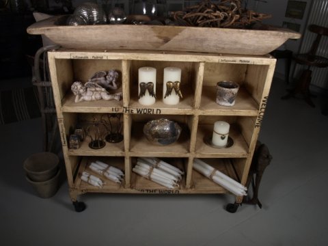 Eisen Kommode, Creme m. Text, 90x29x88 cm