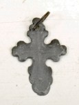 Kors, gr metal, rund form, 3x4 cm