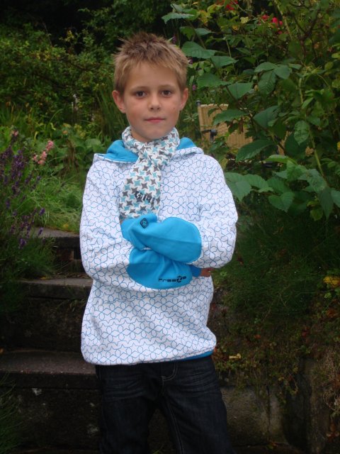 Freeze Sweat med htte - stjernetryk