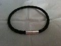 Snoet læderarmbånd