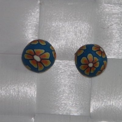 Fimo ørerige rund blå med gule blomster