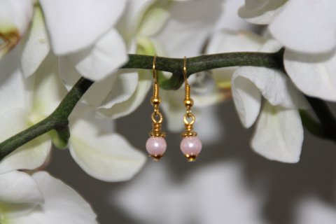 Lyserød perlemor kr. 35,-