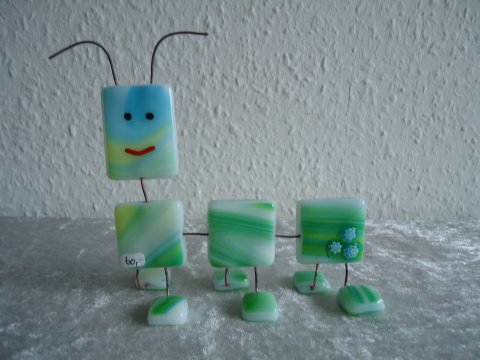 Larve - mellem