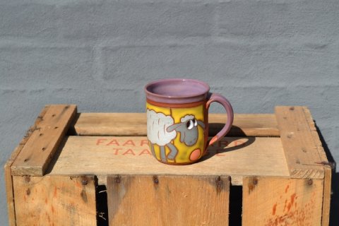 Mug with sheep