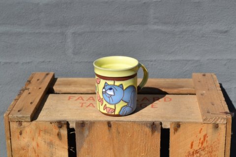 Mug with cat