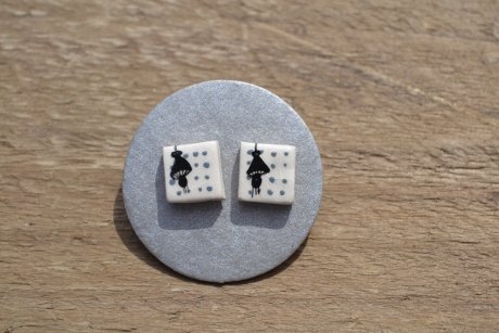 White with black lamp