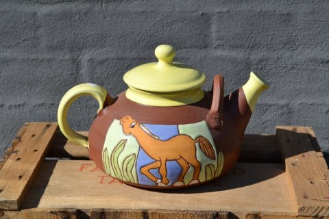 Teapot with horse small