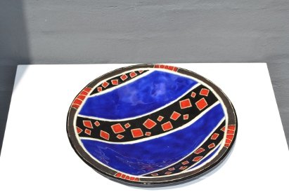 Little dish with red squares