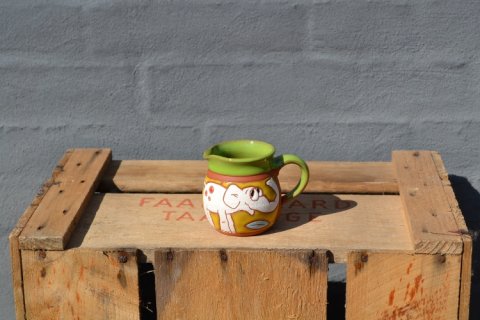 Milkjar with elephant