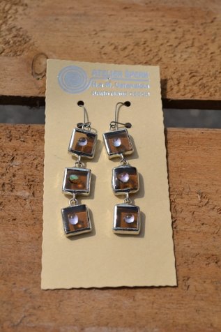 Earrings with smoked glass with small dots