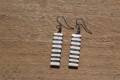Black/white stribes
