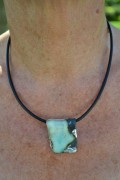 Single leathercore with porcelain pendant