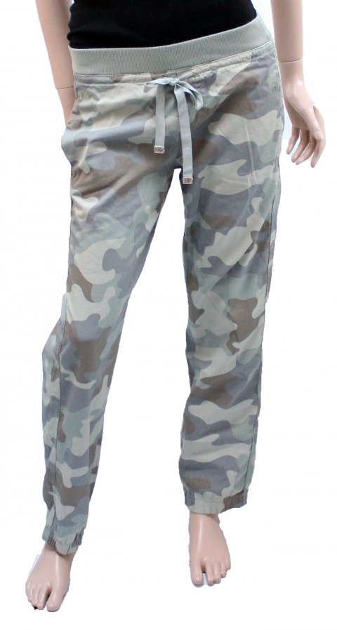 Dimensione danza, Army buks, small.