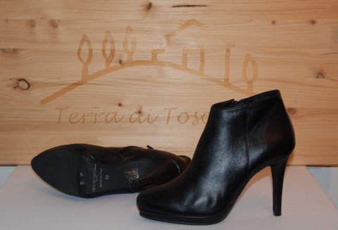 Roberto Gianelli støvlette i læder  Hæl 8,5cm  made in Italy