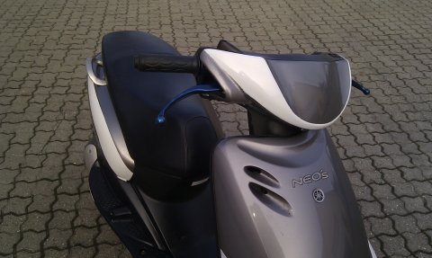 Yamaha Neos front - Knallert og scooter