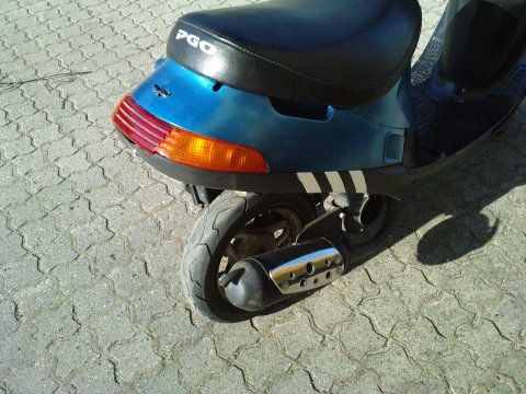 Pgo Comet 30 knallert scooter striber