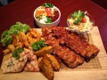 FERDINANDS SPARERIBS & KYLLING