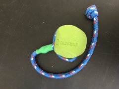 Chuckit grn kantet bold m. snor