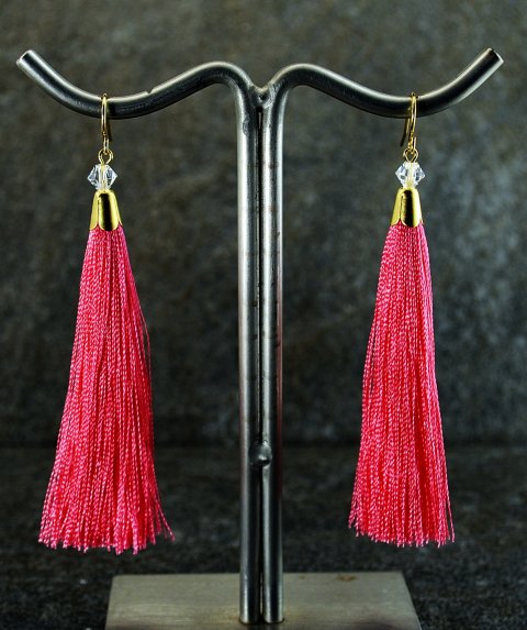 Pink tassel reringe