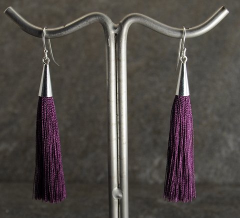Mrk lilla tassel reringe
