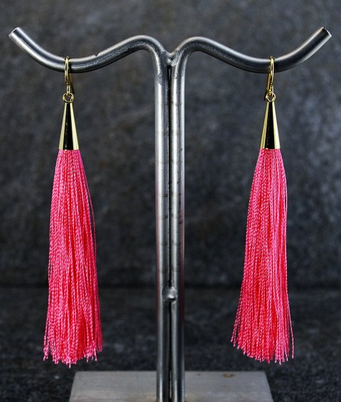 Pink tassel reringe