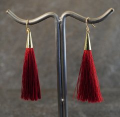 Maroon tassel reringe