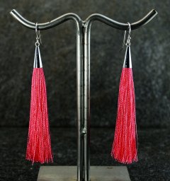 Pink tassel reringe