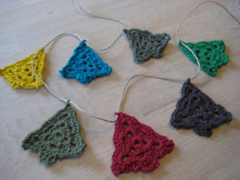 H�klet juletr�sguirlande