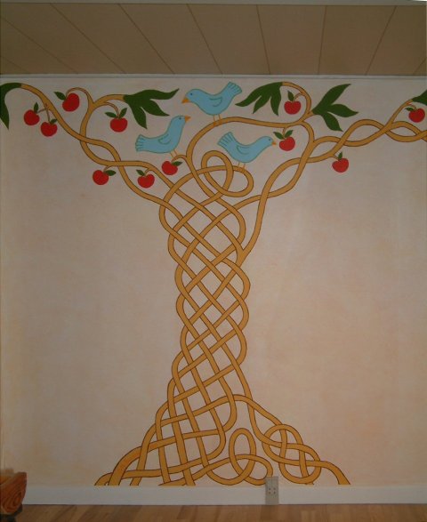 Lotte Rosenkilde Urkraft Kunst. Vægmaleri i butik Cox Orange, Fejø. Keltisk æbletræ.