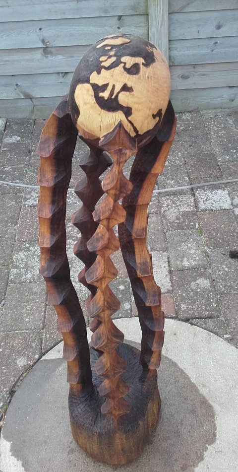 Skulptur i Eg