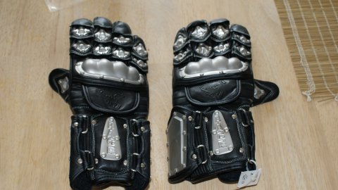 L&aelig;kre handsker