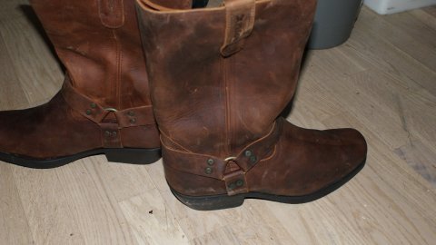 Biker boots