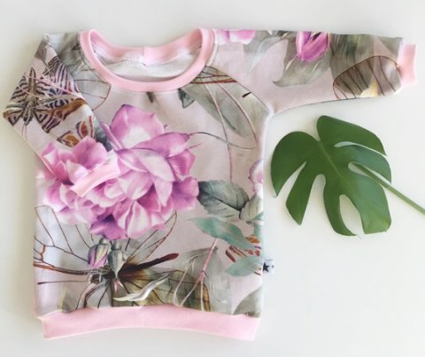 bluse med blomster