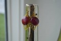Gyldne reringe med blad og Mrke rd-lilla Agate..