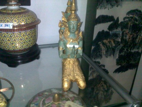 Thai musiker bronzefigur